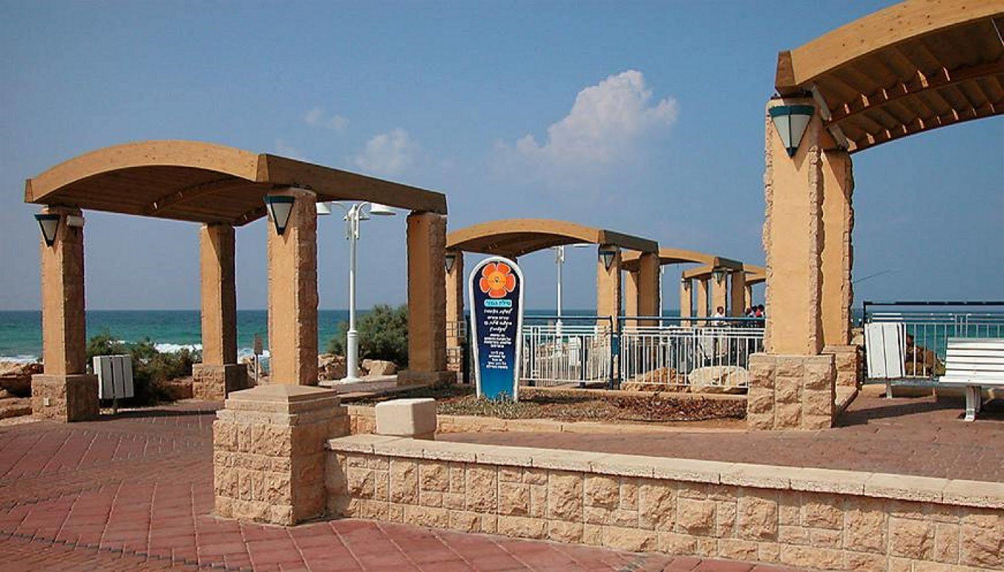 Ga'Aton Motel Нагария Экстерьер фото